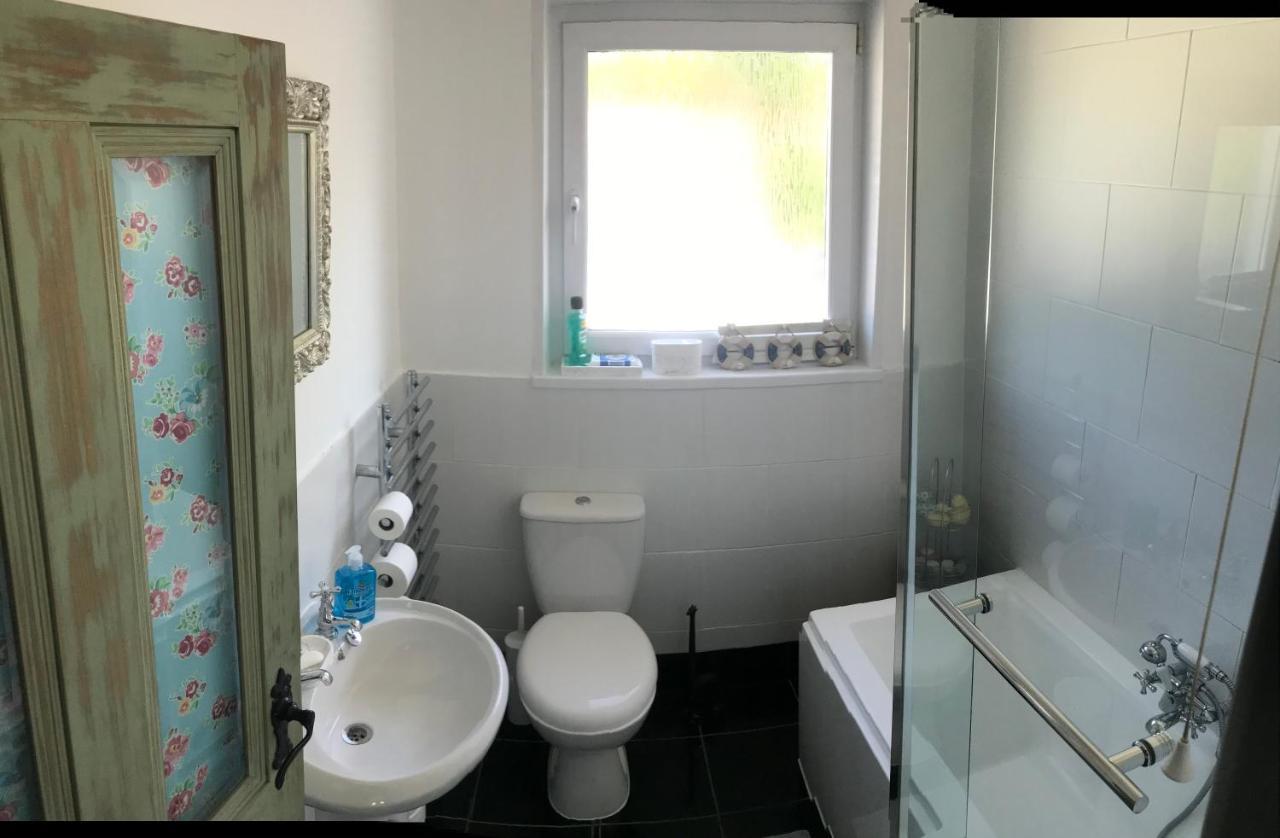 Charming 3 Bedroom House With A Warmth Character Glyn Neath Екстериор снимка
